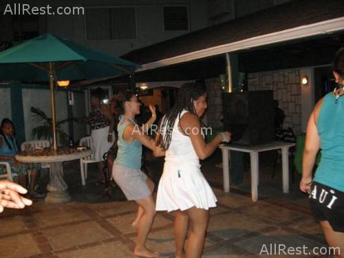 Doctors Cave Beach Hotel 48
